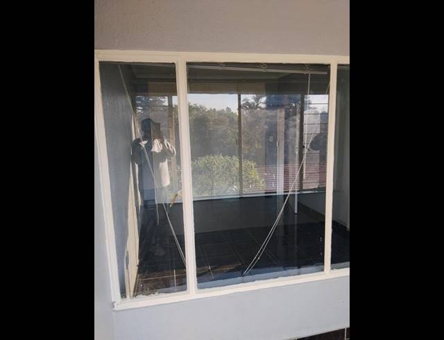 1 BEDROOM PROPERTY TO RENT IN WINDSOR WEST